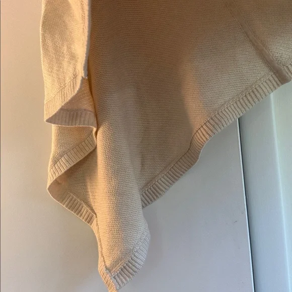 Lululemon 100% Merino wool poncho - Picture 6 of 6